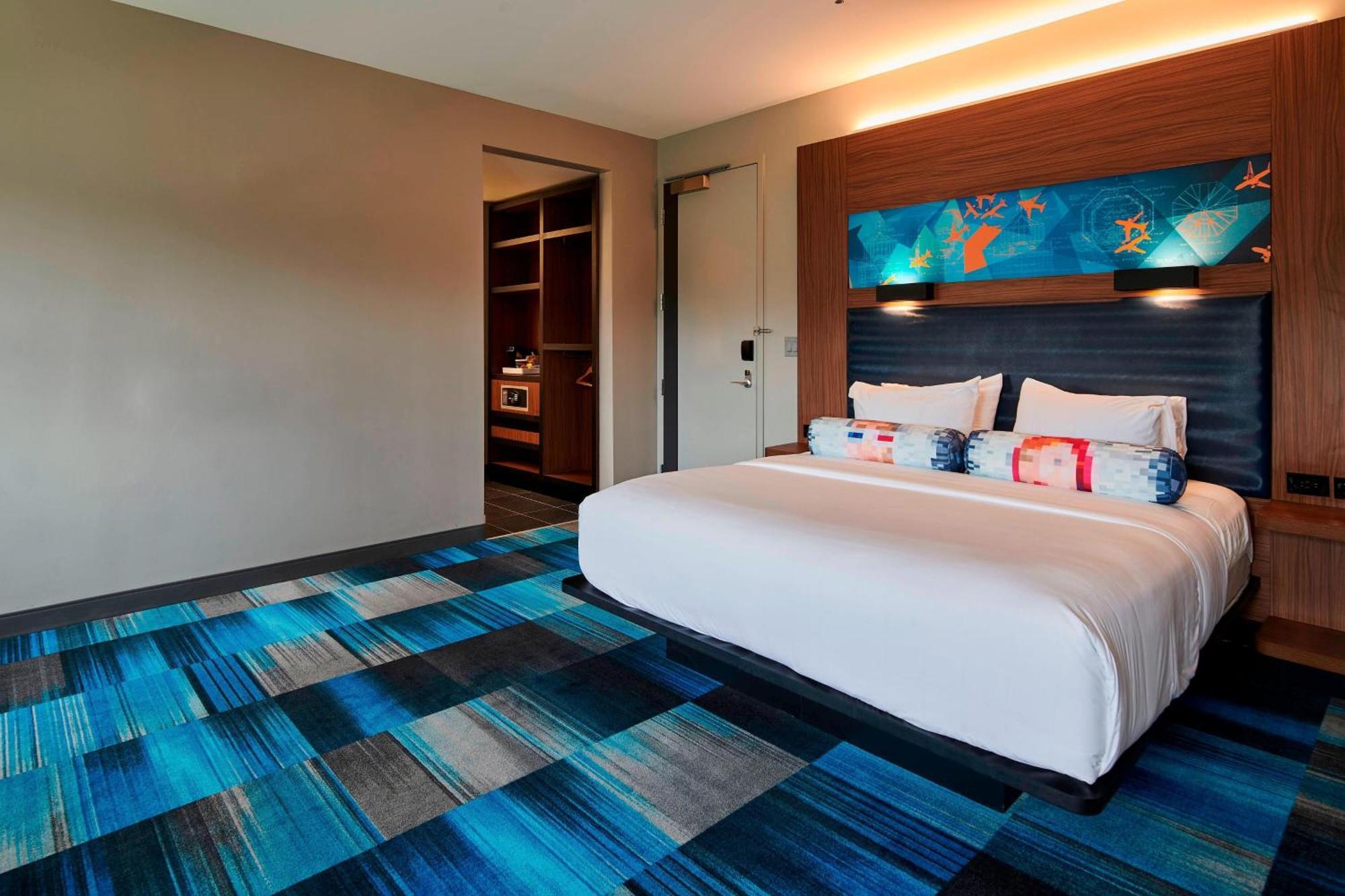 Aloft Cleveland Airport Hotel North Olmsted Exterior foto